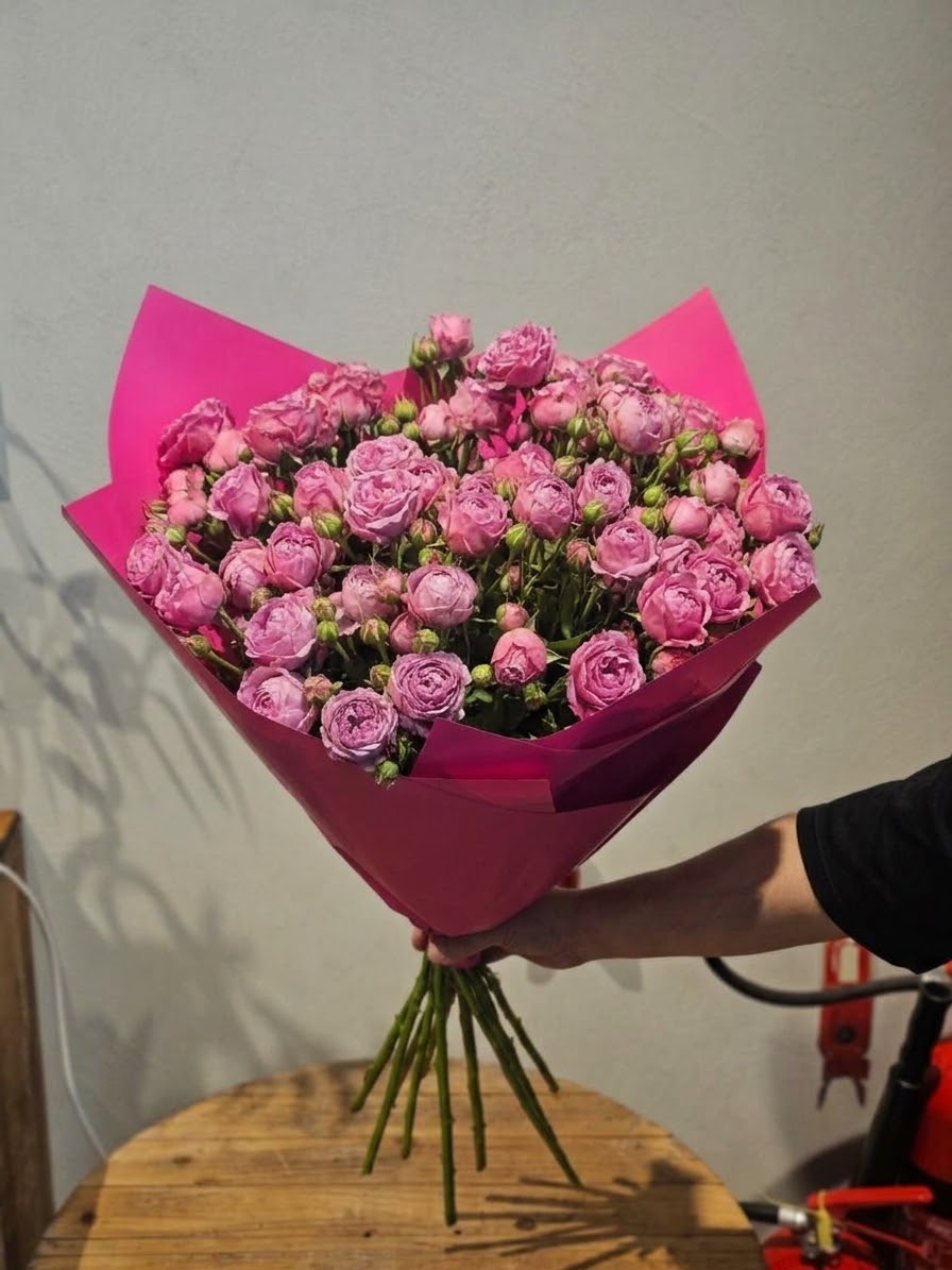 10 Mauve Baby Roses Bouquet