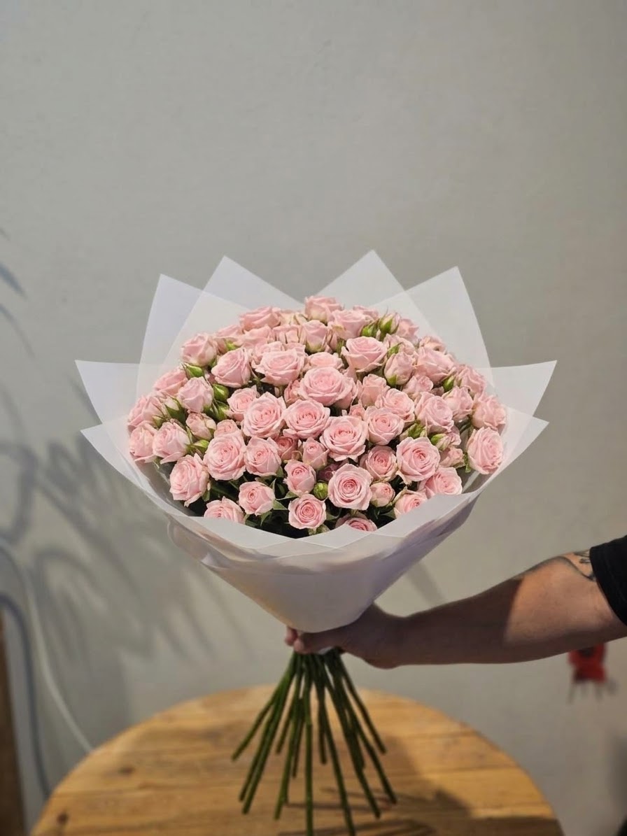15 Pink Baby Roses Bouquet