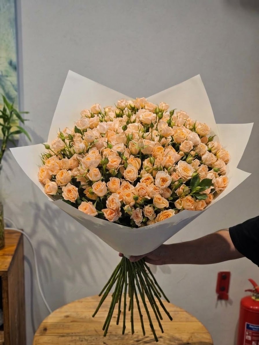 20 Peach Baby Roses Bouquet