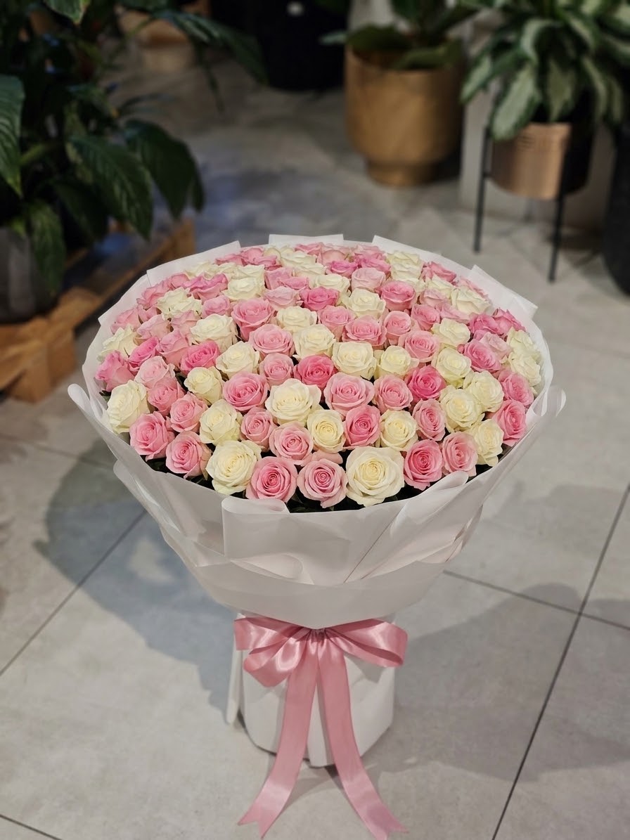 75 Red & White Roses Bouquet