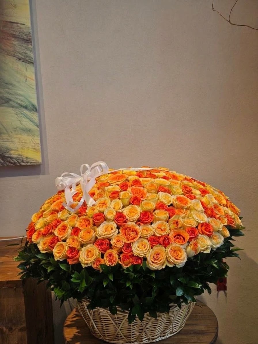 Grand Orange & Peach Roses Basket